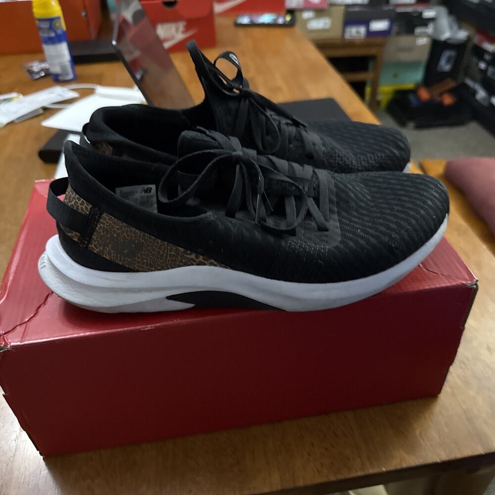 Size 10 Woman's Sneakers Athletic Shoes New Balance DynaSoft Nergize Sport BS364 - Picture 3 of 6